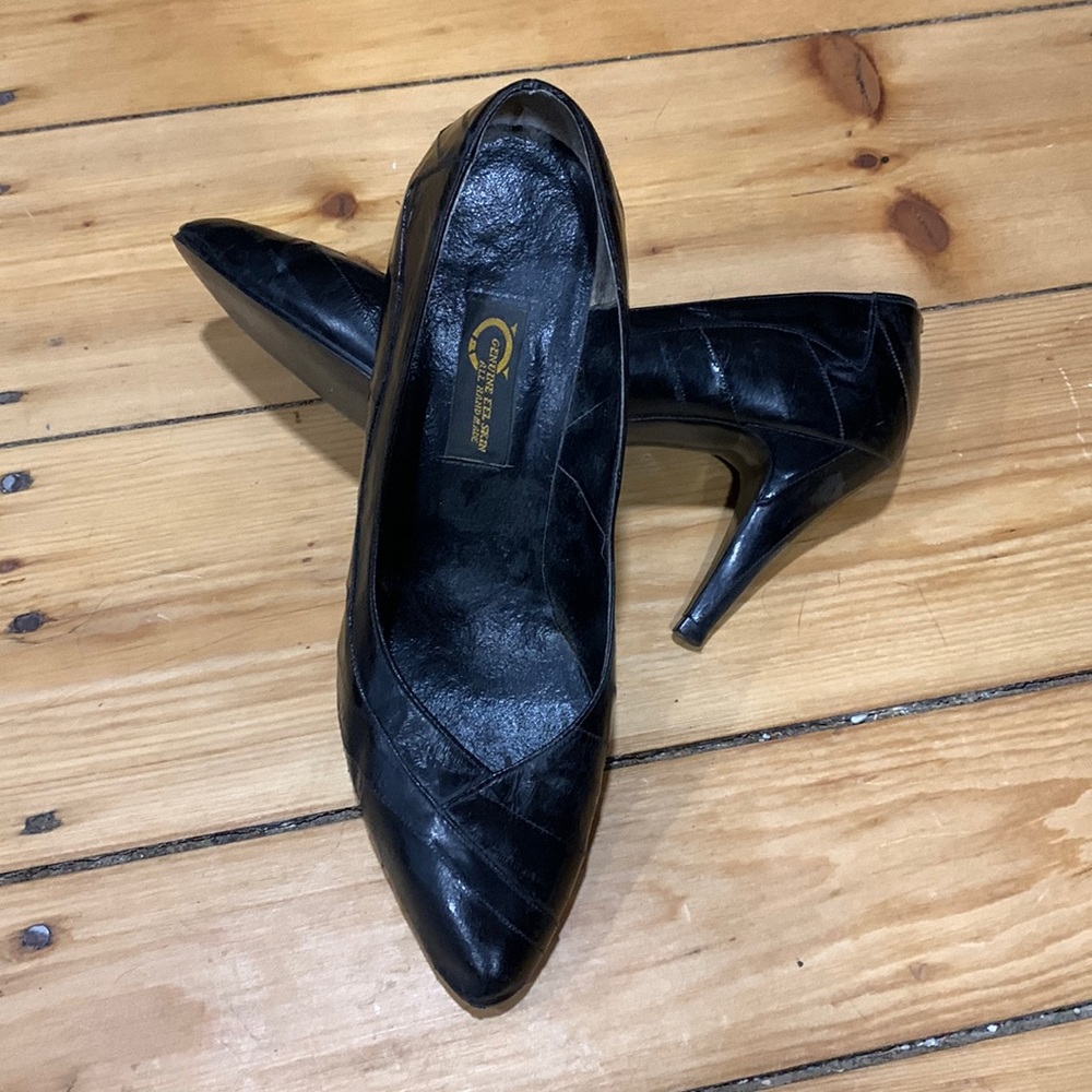 Genuine vintage black eel skin heels, hand made